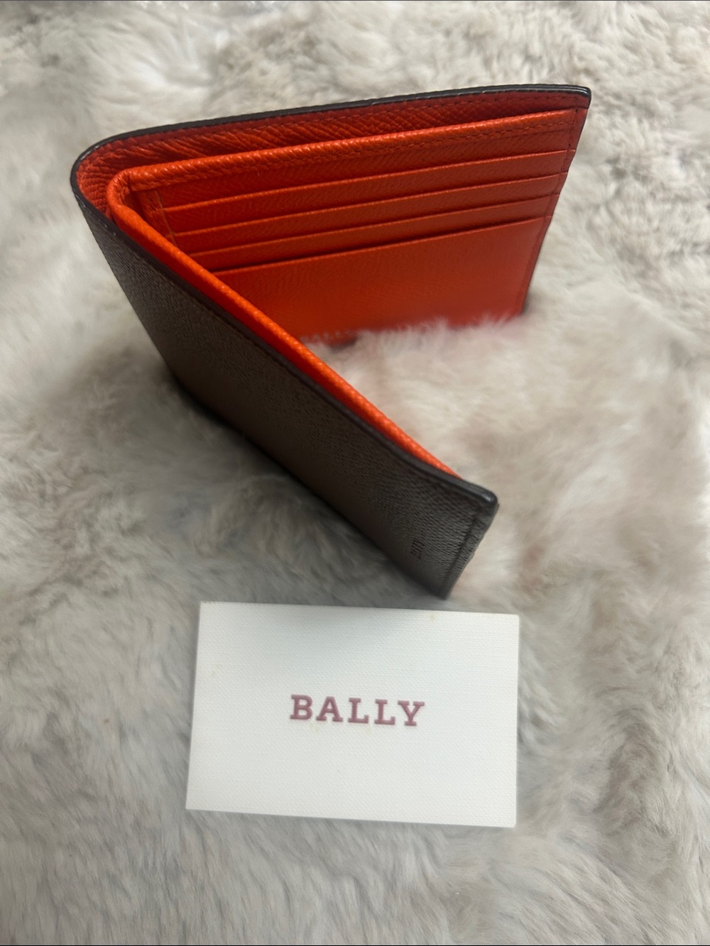 Bally brown and orange pebbled leather bifold wallet NWOT Retails $350-$480 - Picture 11 of 15